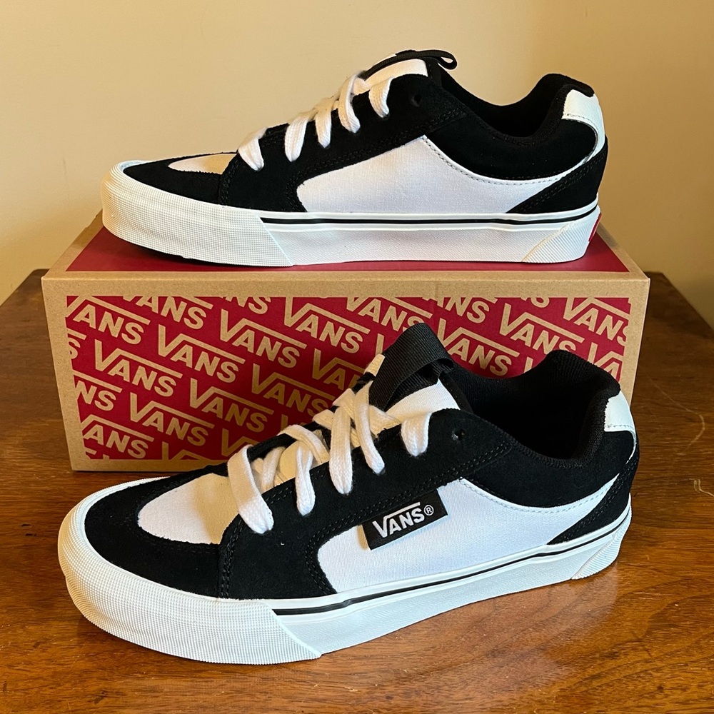 VANS Chukka Push 2-Tone Black White Panda Sneakers